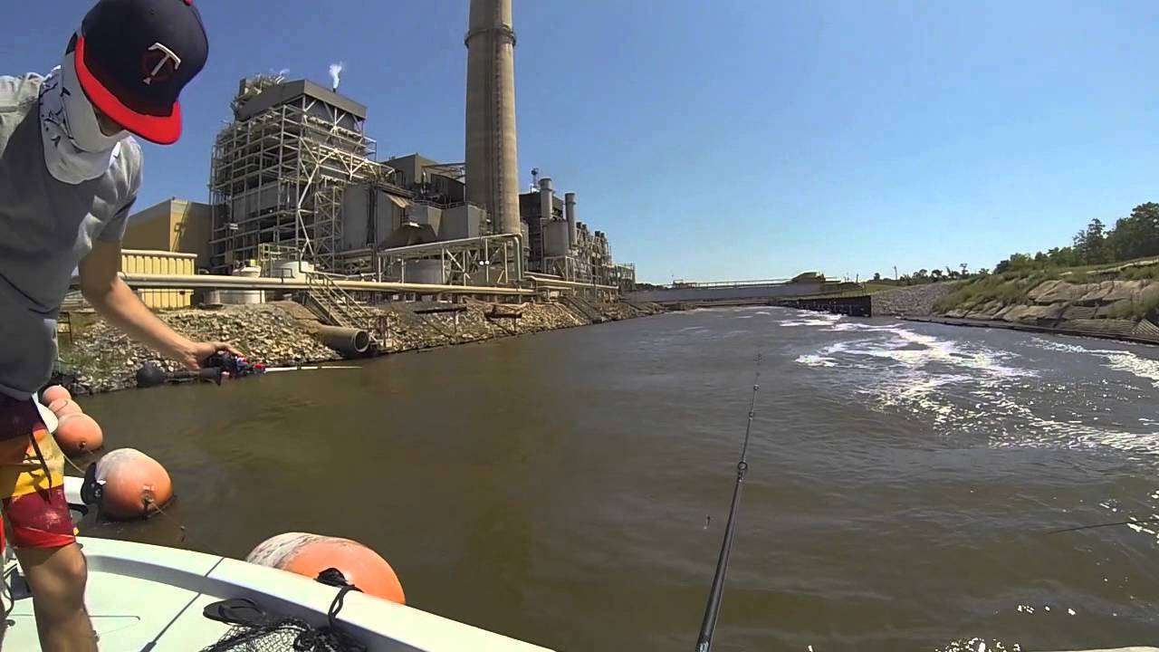 Fishing for redfish on Sabine Lake YouTube