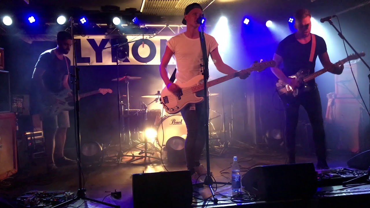 Watch Underground - Lyron Live @Vortex Surfer Siegen on YouTube Watch Underground - Lyron Live @Vortex Surfer Siegen on YouTube