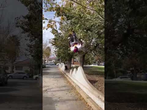 Видео: Crazy Backflip at Streets // BMX