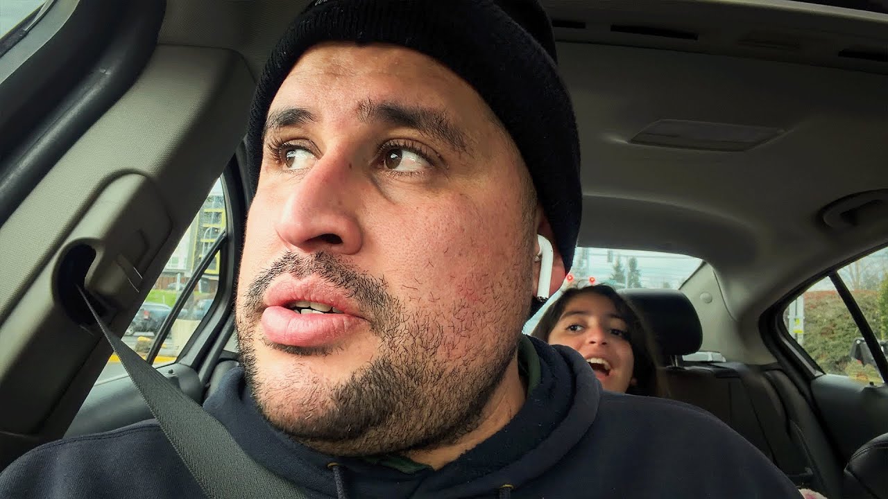 Browsing at Goodwill & Barnes & Noble Bookstore | Daily Vlog