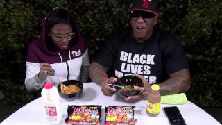 Spicy Ramen Noodle Challenge - Floss vs Ahmya