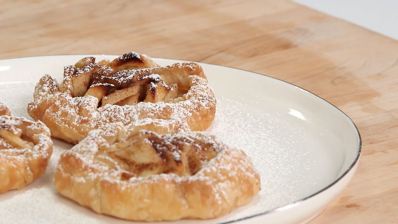 How To Make An Apple Galette | Southern Living - YouTube