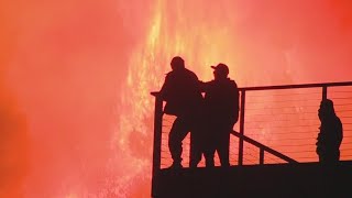 Santa Ana winds fan Franklin Fires flames