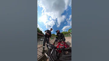 Il Me Prend En Photo à Mon Insu Photo Moto Motard Part1 
