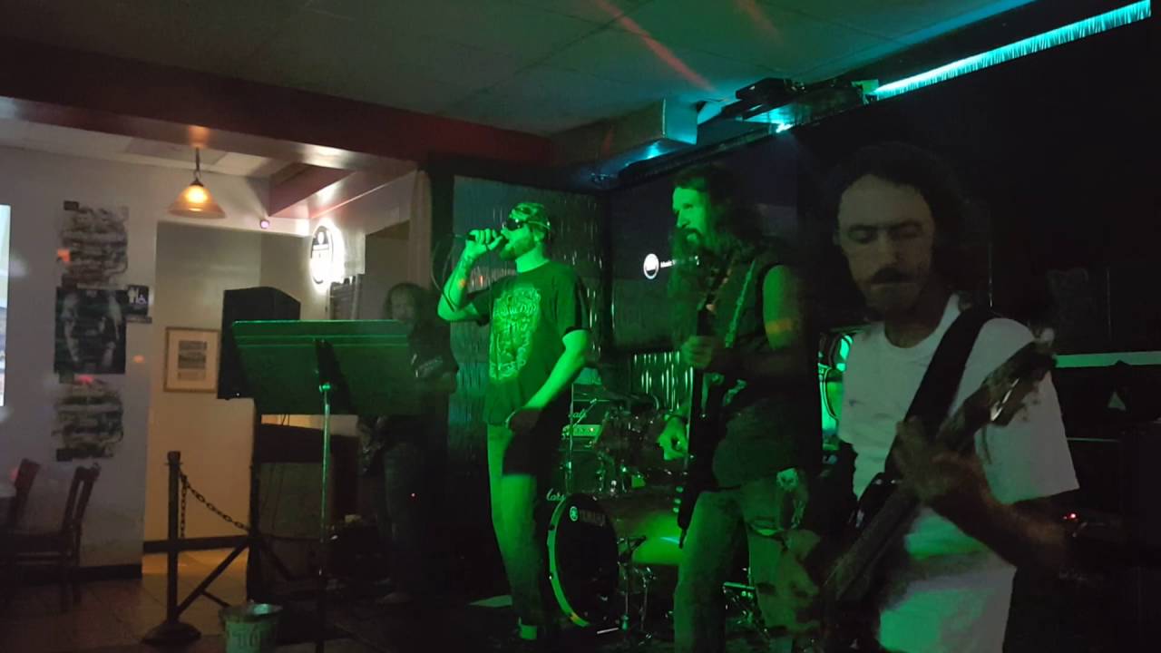 Trendkill Lahaina Sports Bar covers "Turbo Lover" YouTube