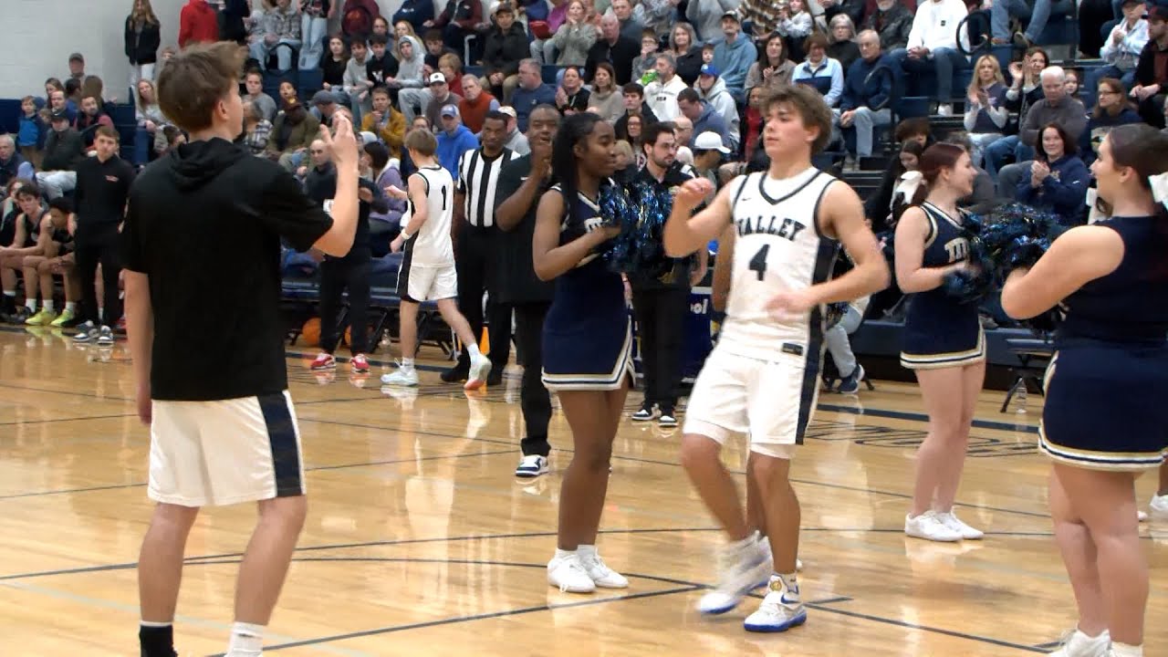 Hidden Valley boys win over Cave Spring