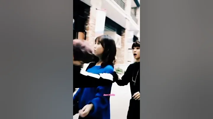 who is this girl ? ['V' hugs the girl 😮😢😭]   #v #taetae #taehyung #btsv #btstaehyung #bts