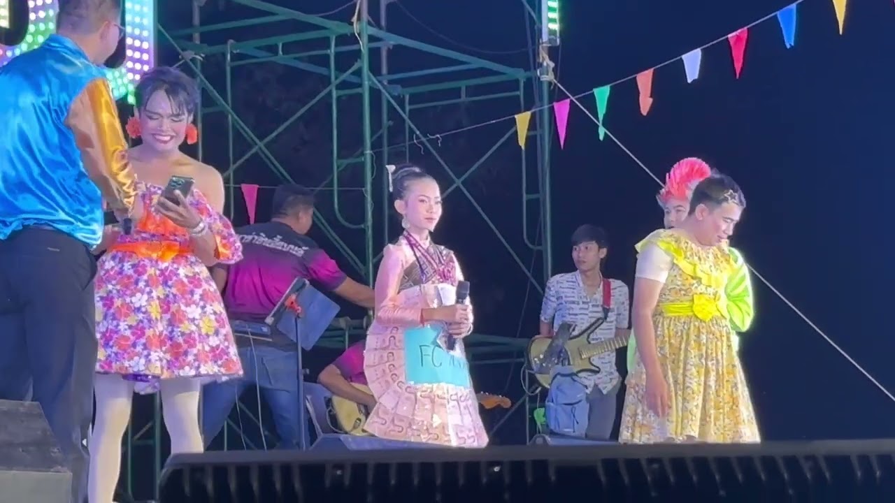 ดูกันยาวๆธิดาลาว ศรีวิไล