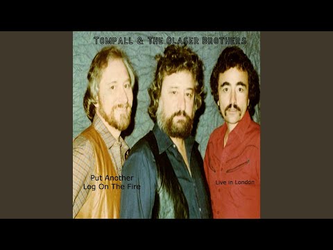 Tompall & the Glaser Brothers - Put Another Log on the Fire (Live in London)