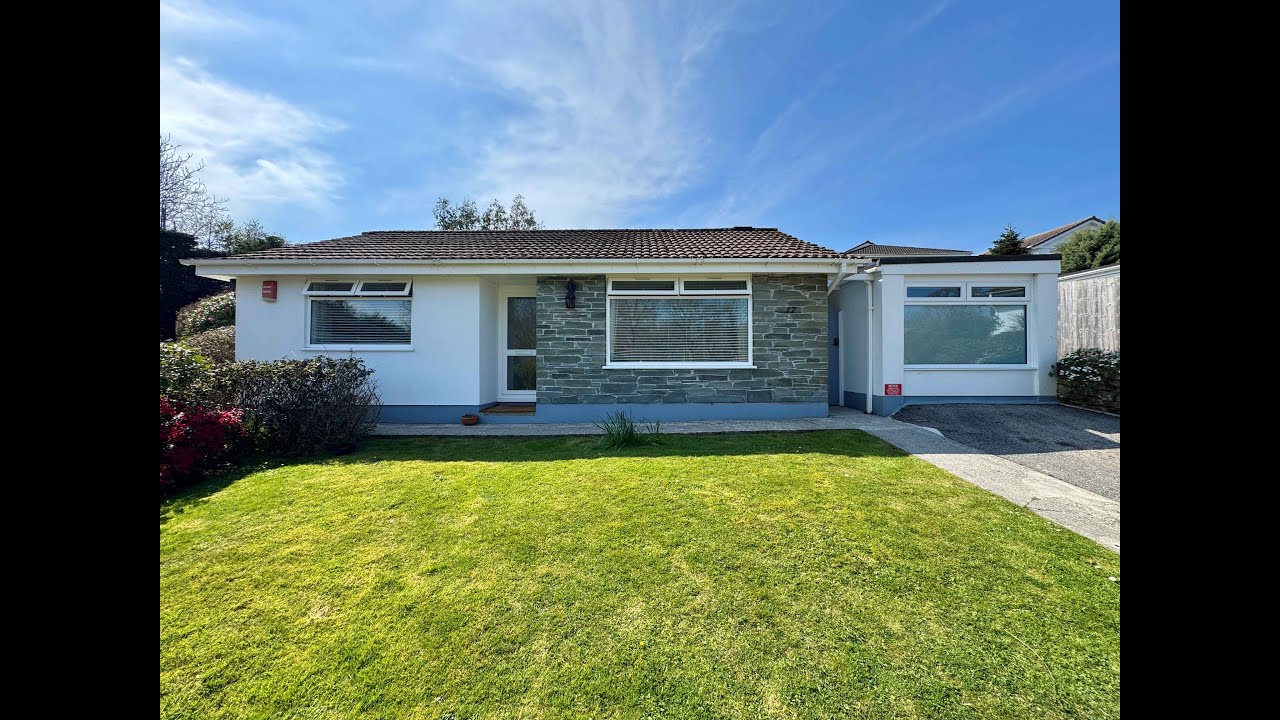 Bishops Close, KENWYN, Truro - A superb 2 bedroom detached bungalow. Corner plot. Converted garage.