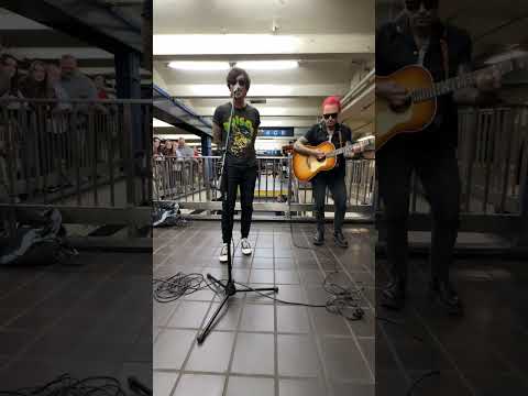 Sleeping With Sirens - An Ending in Itself (Subway Pop Up)