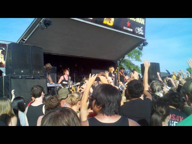 A Skylit Drive - Wires u0026 Too Little Too Late @ Milwaukee 2011 Warped Tour class=