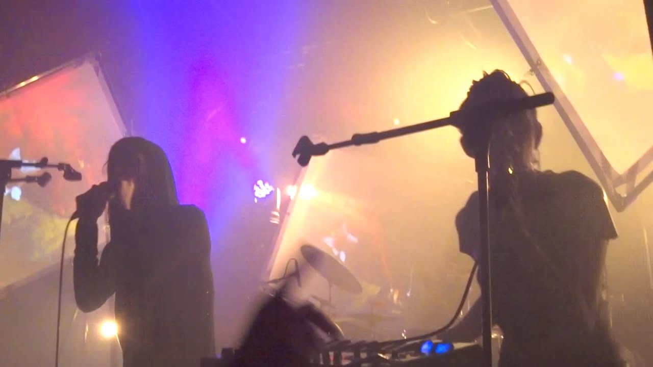 IAMX - Bernadette (Live at Cabaret Sauvage)