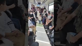 Çin&#39;de havadan manzara turu yapan bir tren.