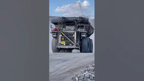 kalumbila mine v20 Mtu Engine #Liebherr T284