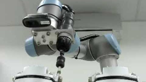 Universal-Robots vision guided system with normal web camera by Zacobria mounting screws (Video 1)
