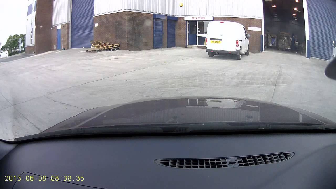 Interlink express throwing parcels - YouTube