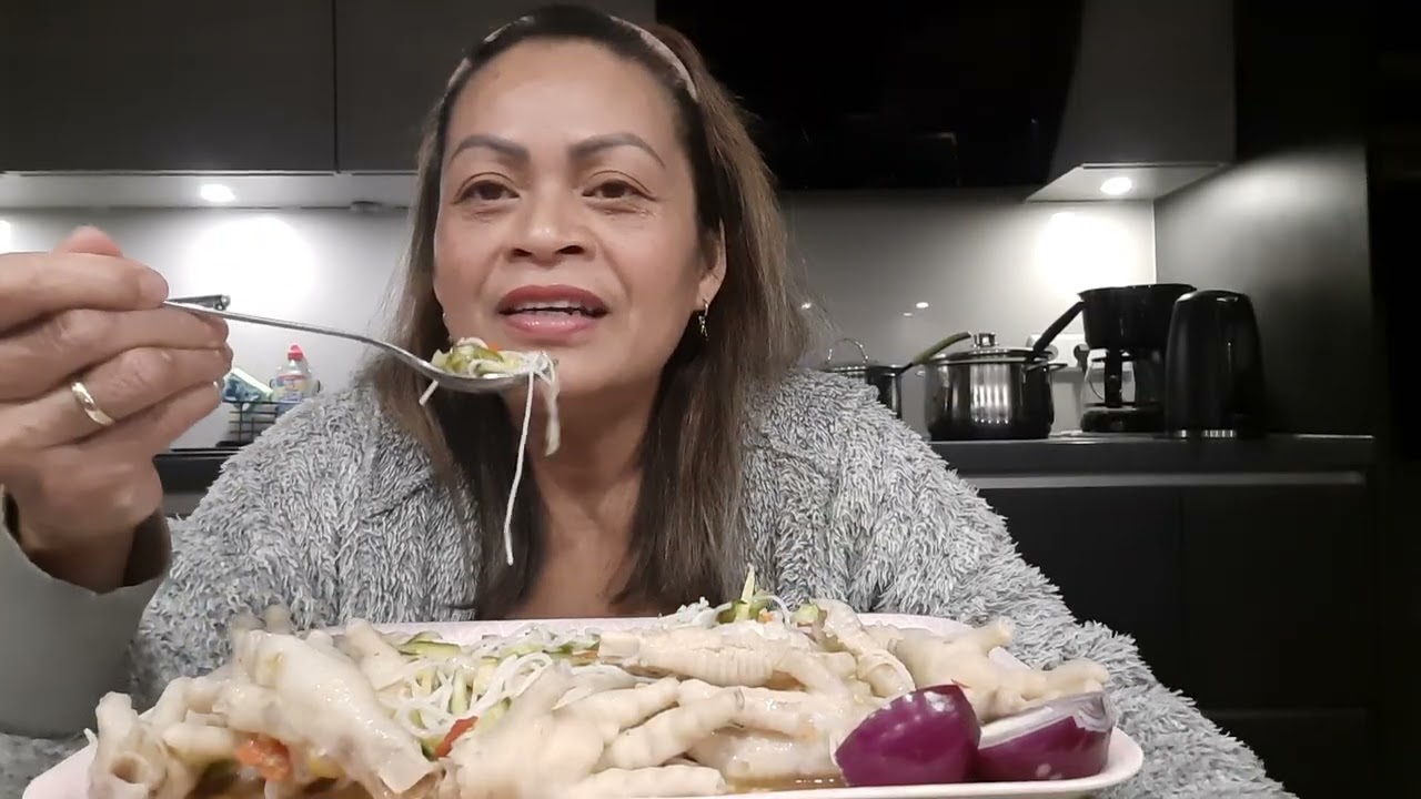 #ตำตีนไก่ยัวๆขนมจีนรอบดึกจ้า