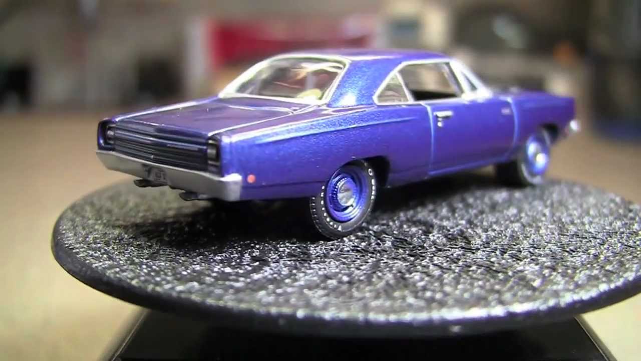 GreenLight 1968 Plymouth Road Runner : Love this one! - YouTube