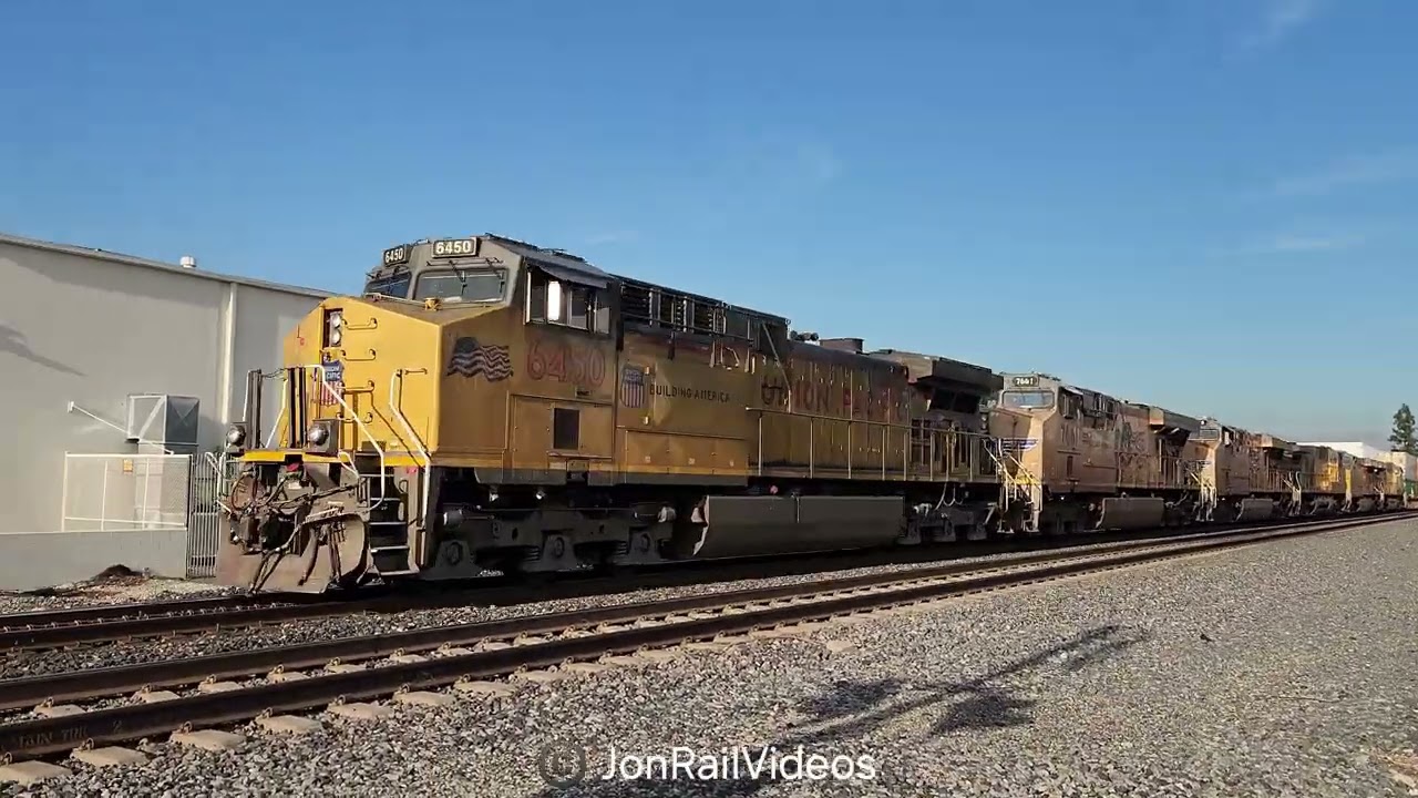 12/12/25 Pre: WB UP 6450 small flag & large shield UP 5279 leads Z stack passed Mission Mill Rd