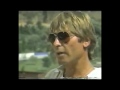 Capture de la vidéo John Denver / An Interview With John Before A Concert Outdoors [1985]