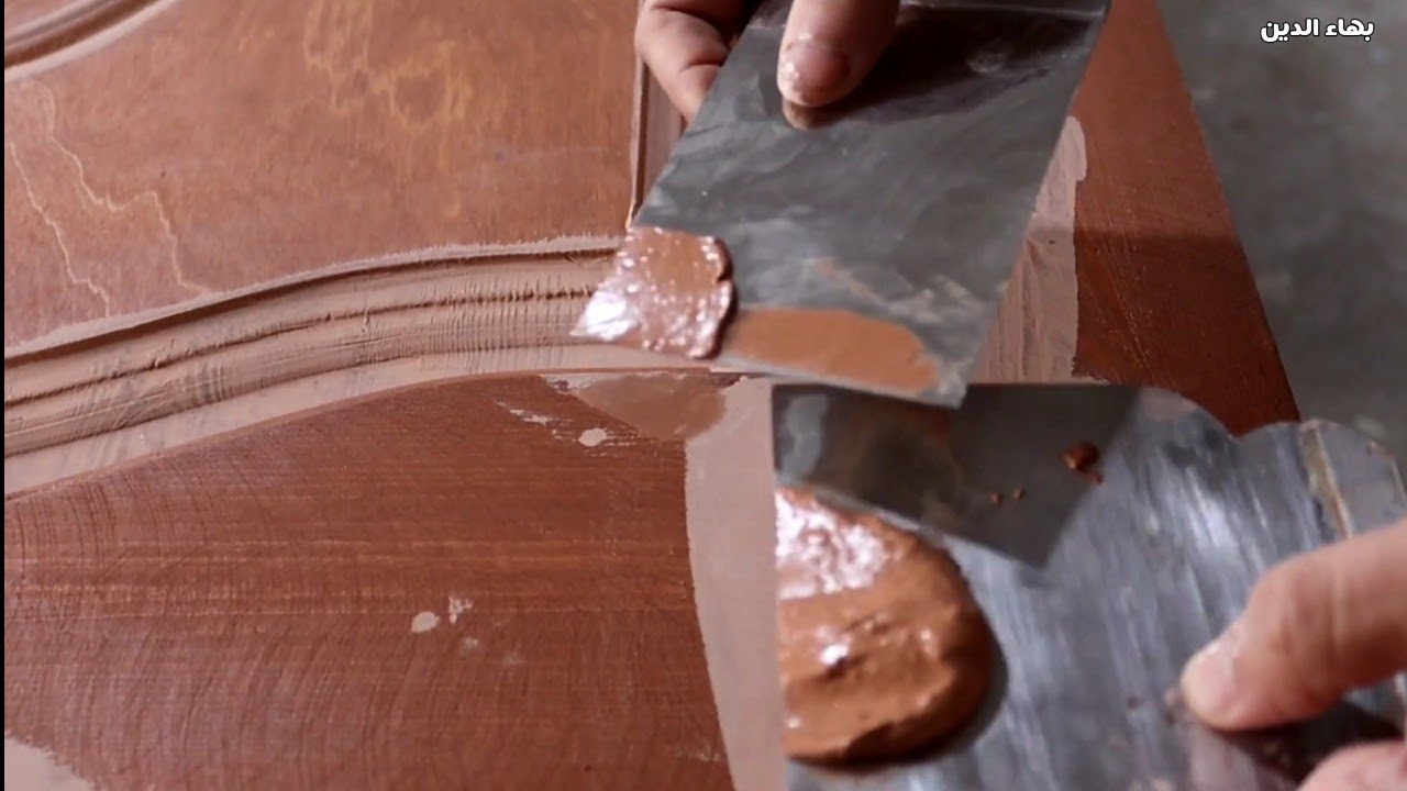 دهان باب خشب استر 4- ازاي تعمل معجون ل الشقوق و الثقوب