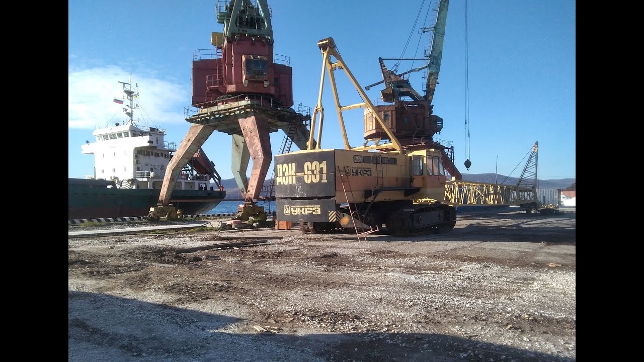 Поставка и монтаж гусеничного крана ДЭК-631А для морского порта Ольга ...
