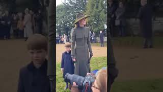 Prince George, Princess Charlotte and Prince Louis meeting Fans! #shorts