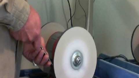 sharpening a Wood-chisel   with the Razor Sharp Edgemaking system