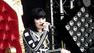 Download Lagu Jessie J - Nobodys Perfect Live @ Glastonbury 2011 MP3