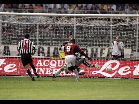 من كلاسيكيات كرة القدم يوفنتوس و ميلان 98 99 تالق جورج ويا في قلب الديلي ألبي و تعليق أشرف شاكر