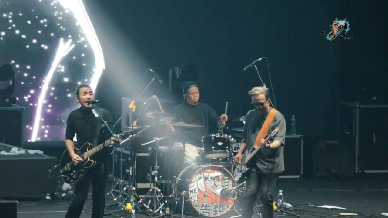 Ada apa denganmu, Topeng - Peterpan feat Ello live Jackloth spesial show 