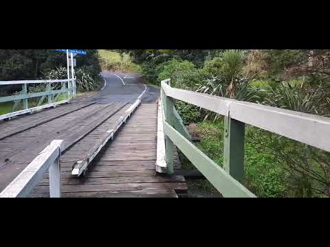 New Zealand best place waterfalls dito sa Auckland..KareKare Falls..Waitakere Ranges Regional Park..