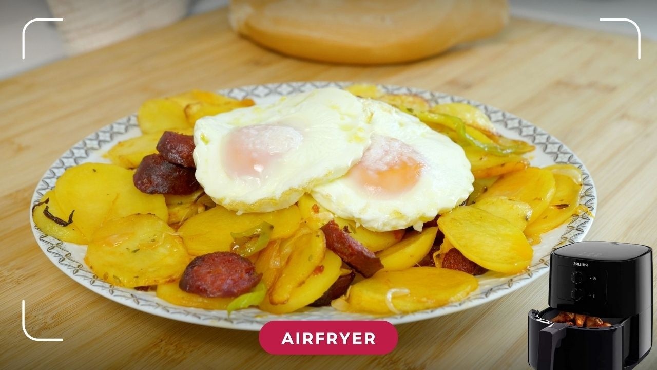 HUEVOS FRITOS con PATATAS y CHORIZO en #airfryer 🍳 ¡No Dejarás de Mojar Pan! 😋