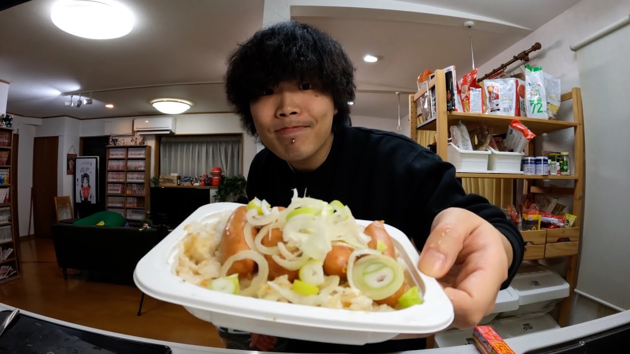 夜食に悪魔的に美味いガーリックライスを作ってコインランドリーに行く日常。