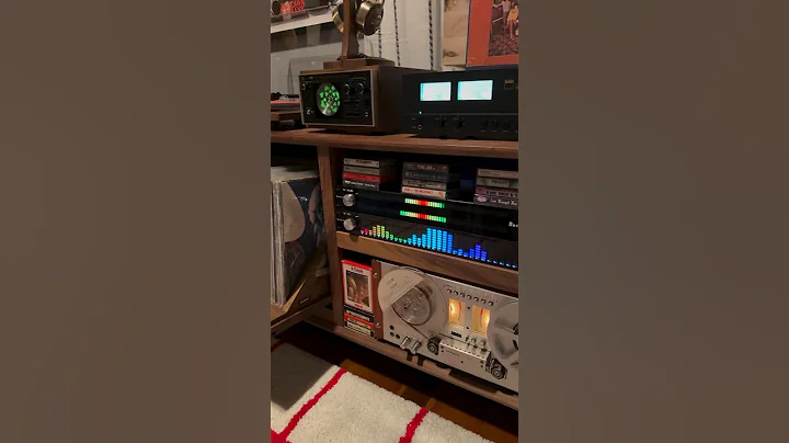 Amazing vintage hi-fi audio setup with Decibelvibe Audio Equalizer and VU Meter #audio #equalizer