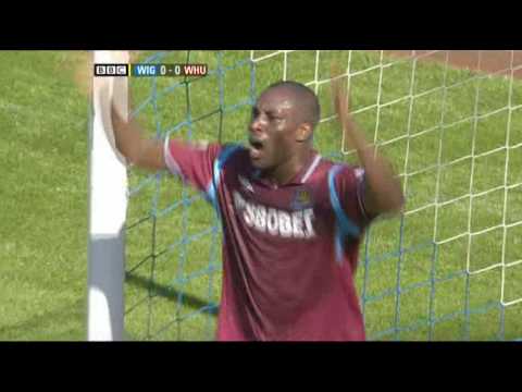 Carlton Cole's Disallowed Goal - YouTube