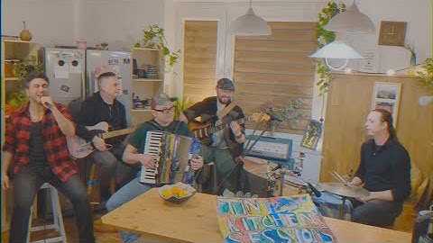 Mojo - Acting Single (Tiny Kitchen Sessions)