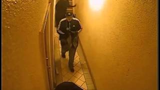 Suspects impersonated cops, cuffed victims & stole phones in the Bronx: NYPD