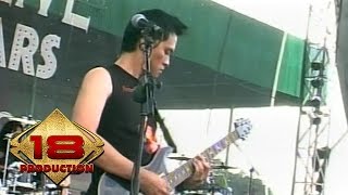 Andra And The Backbone - Ditelan Bumi Live Konser Kotabumi 20 Maret 2008