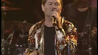 "(Not Your) Steppin' Stone" - The Monkees LIVE 2002 "(Not Your) Steppin' Stone" - The Monkees LIVE 2002