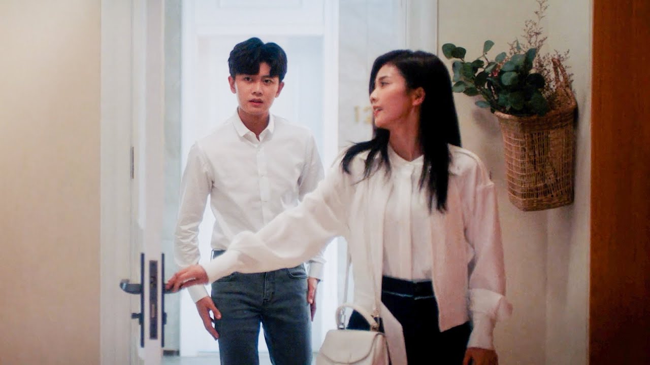 縱橫商場無所不能的億萬總裁，卻在第一次進女孩家裡時，緊張得像個孩子！#一生一世 #任嘉倫 💖#白鹿