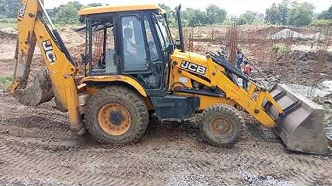 JCB 3DX XTRA cutting soil the village !! JCB Backhoe making Waste Land into a farm by Loading mud