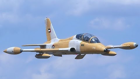 Microsoft Flight Simulator XBOX SERIES X Aermacchi MB-339A flying over Dubai with UAE 🇦🇪 Livery