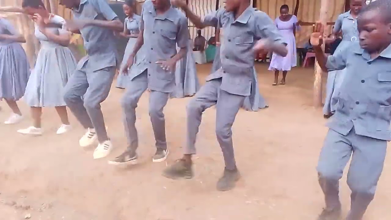 Jipe moyo wakiwa mkutanoni mzambalaoni  wana vitu hao tazama 