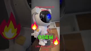 Lampka nocna dla dzieci projektor gwiazd astronauta z gwiazdką na pilot   https://lifesimplify.pl