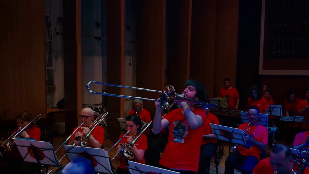 The Black Eyed Peas Pump it . Drum School & Marching Band