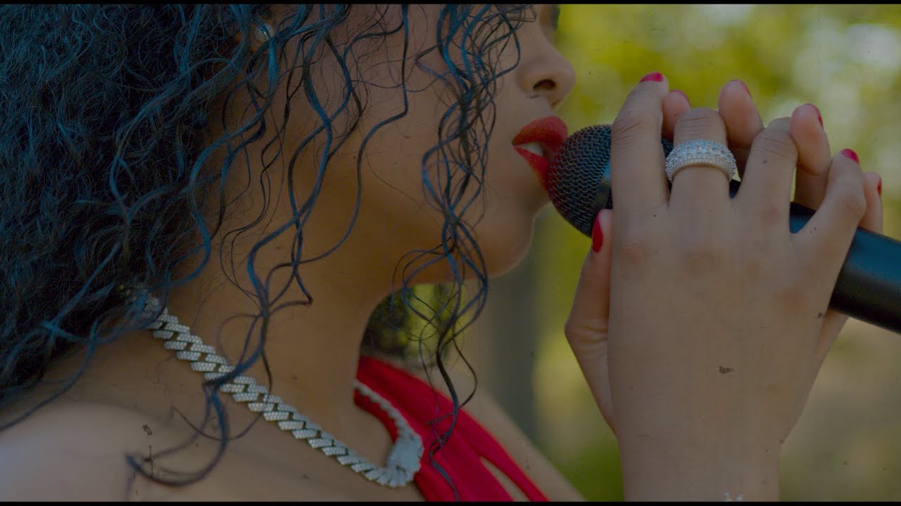 Watch Como La Flor - Elisa Paola, SELENA (Official Music Video) on YouTube Watch Como La Flor - Elisa Paola, SELENA (Official Music Video) on YouTube