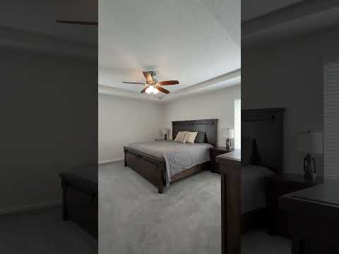 1040 NE Queens Ct, Lee's Summit, MO home video tour