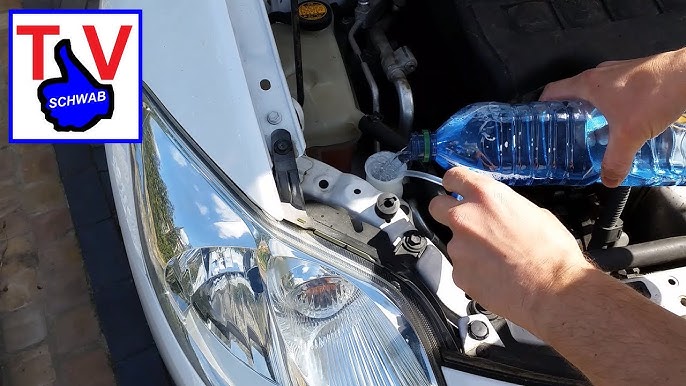 Mini-Fahrerin kippt Scheibenreiniger in Öltank - das ist das